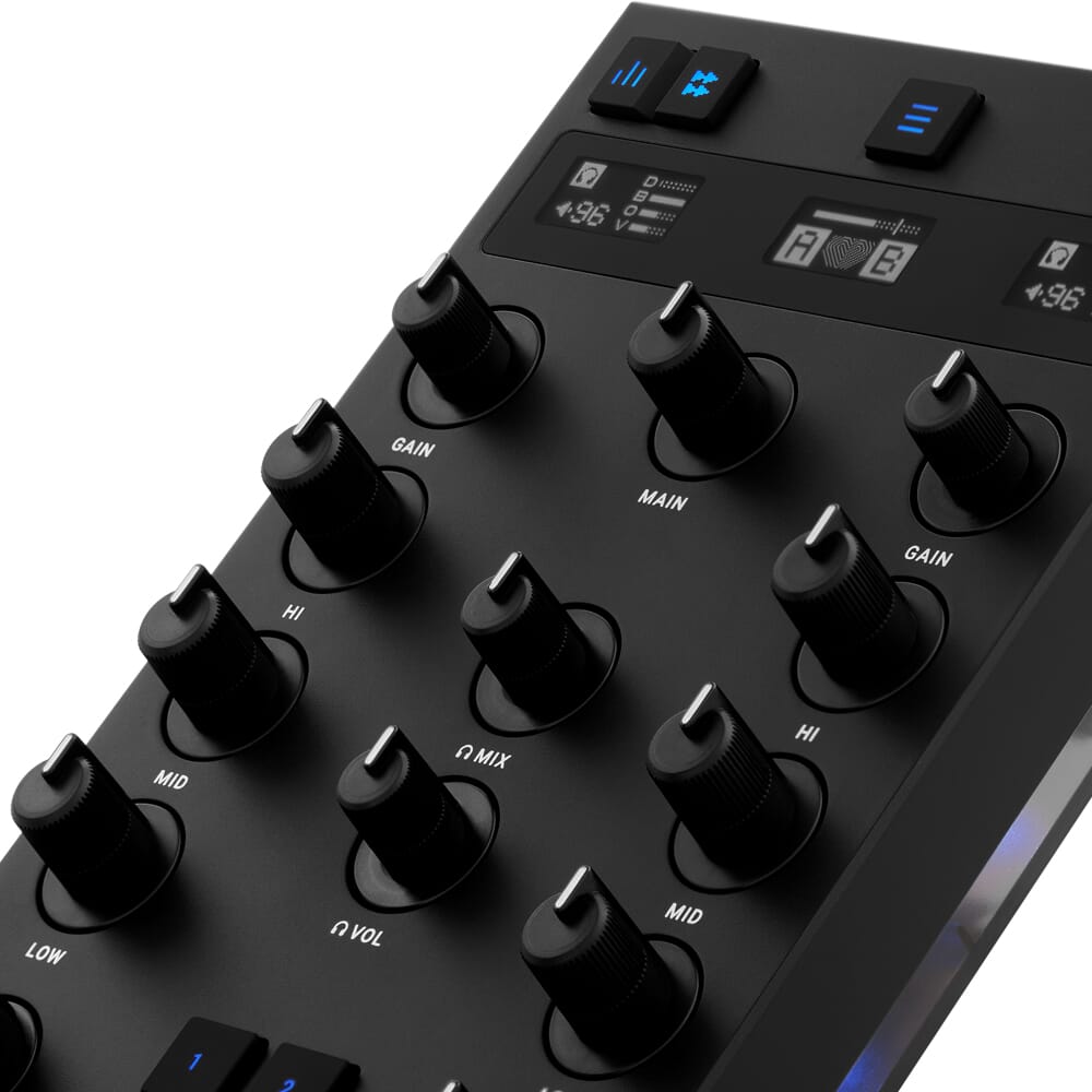 DJコントローラー/トラクター TRAKTOR KONTROL Z1 HW Open Box Native Instruments TRAKTOR KONTROL Z1 | Guitar Center